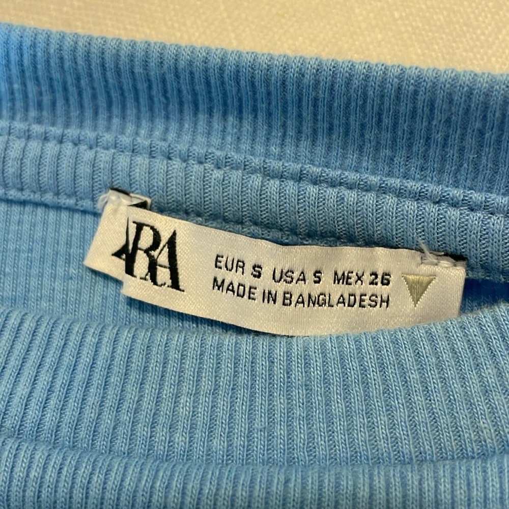 Zara Blue Ruffle Top - Picture 4 of 4